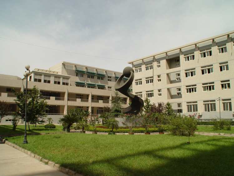 北京市八一中學(xué)