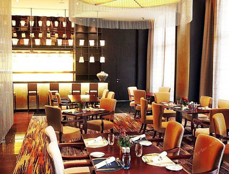 蘇寧索菲特鐘山高爾夫酒店·錦廚自助餐廳