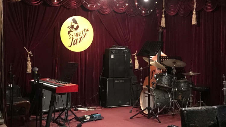 Meeting Jazz Bar