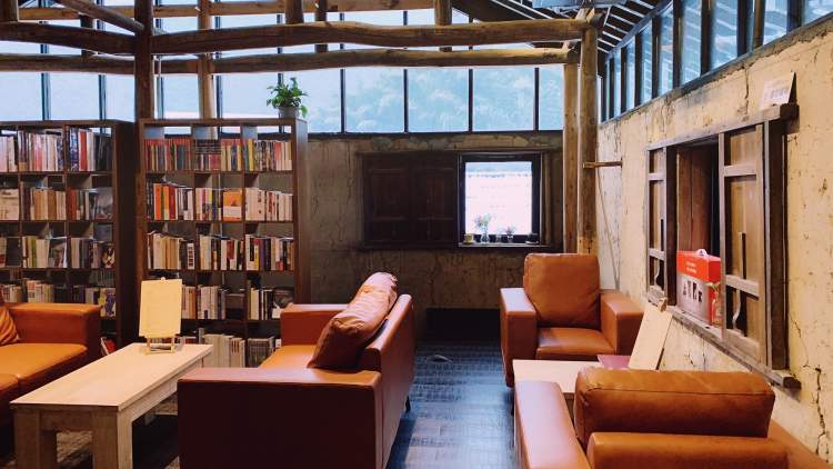 先鋒云夕圖書館