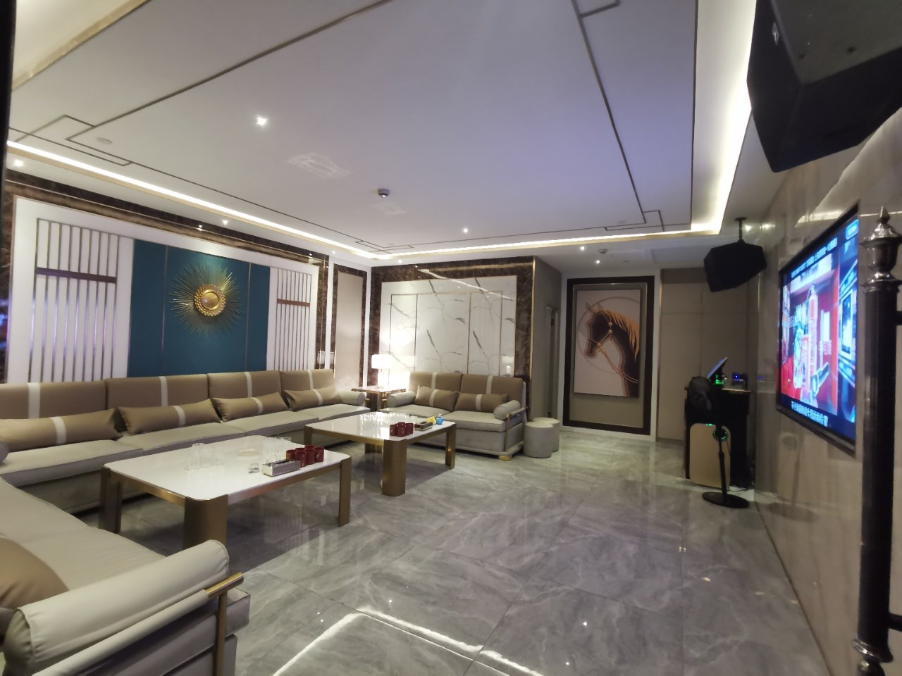 宜春麗景會KTV夜總會預(yù)訂買多少酒送多少