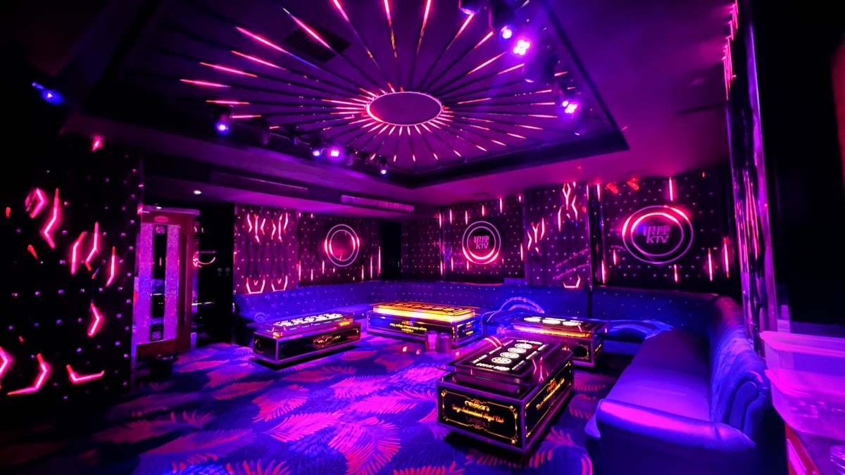 南充東方花園明宇豪雅飯店商務(wù)KTV